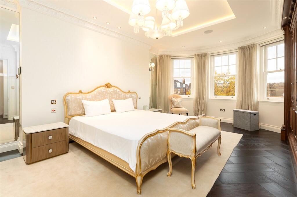 4 bedroom apartment for sale in North Gate, Prince Albert Road, St John's Wood, London, NW8